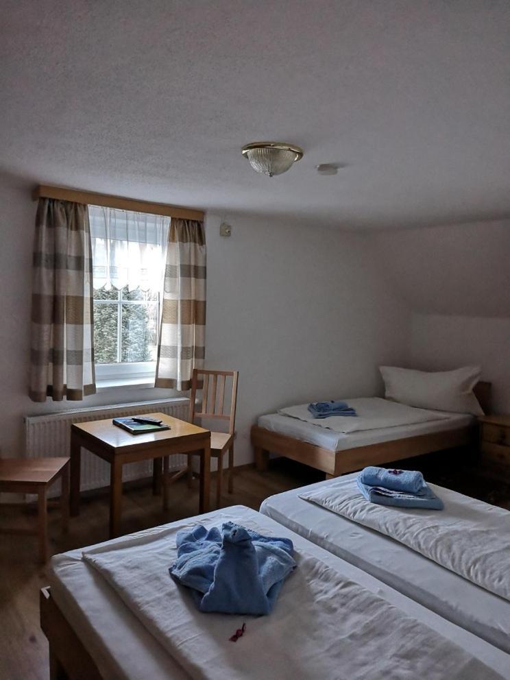 Gasthof Widenschek Thalheim 外观 照片